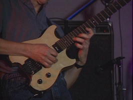 �N���b�N���Ă��������B